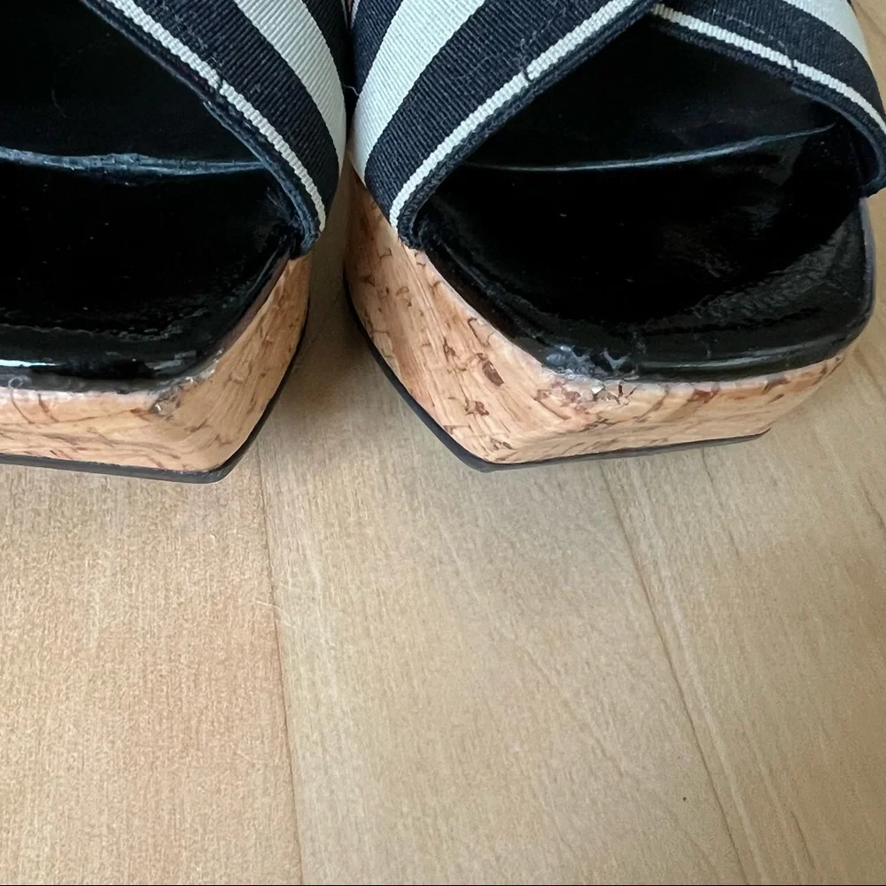 Donald J Pliner “Sim” Cork Wedge Sandals - Picture 11 of 11